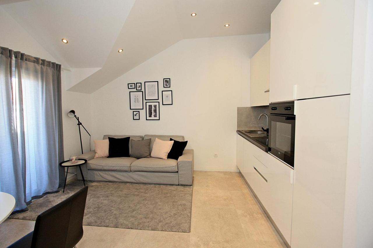 סופטאר Apartman Ivana מראה חיצוני תמונה