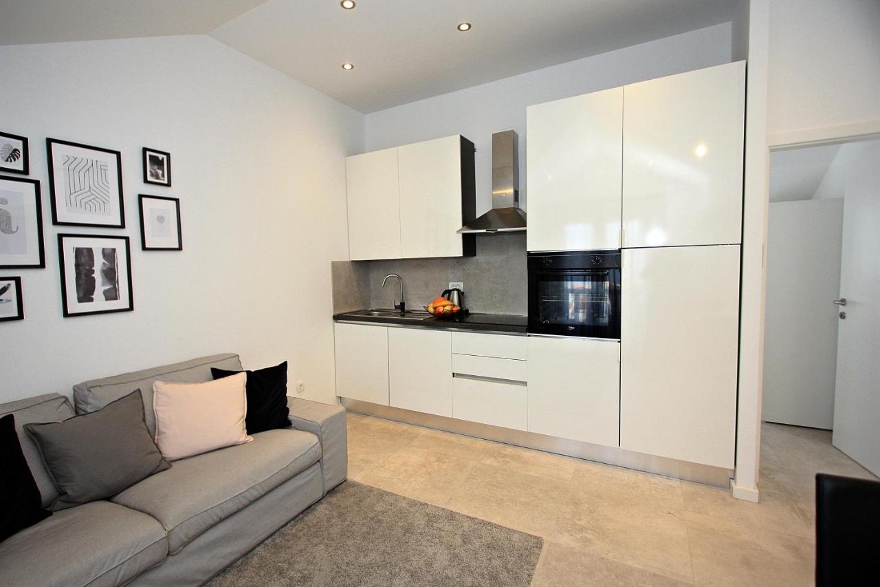 סופטאר Apartman Ivana מראה חיצוני תמונה