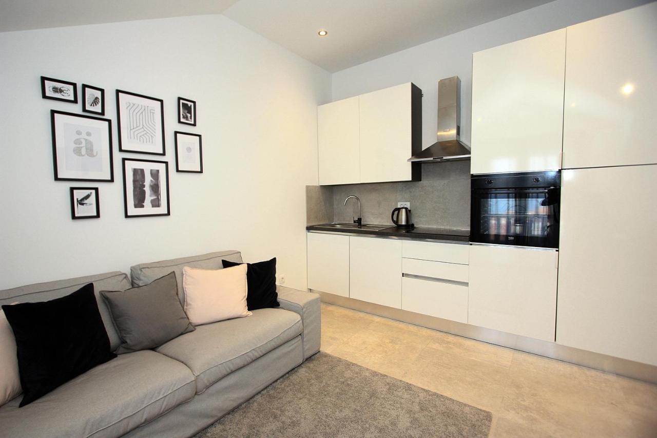 סופטאר Apartman Ivana מראה חיצוני תמונה