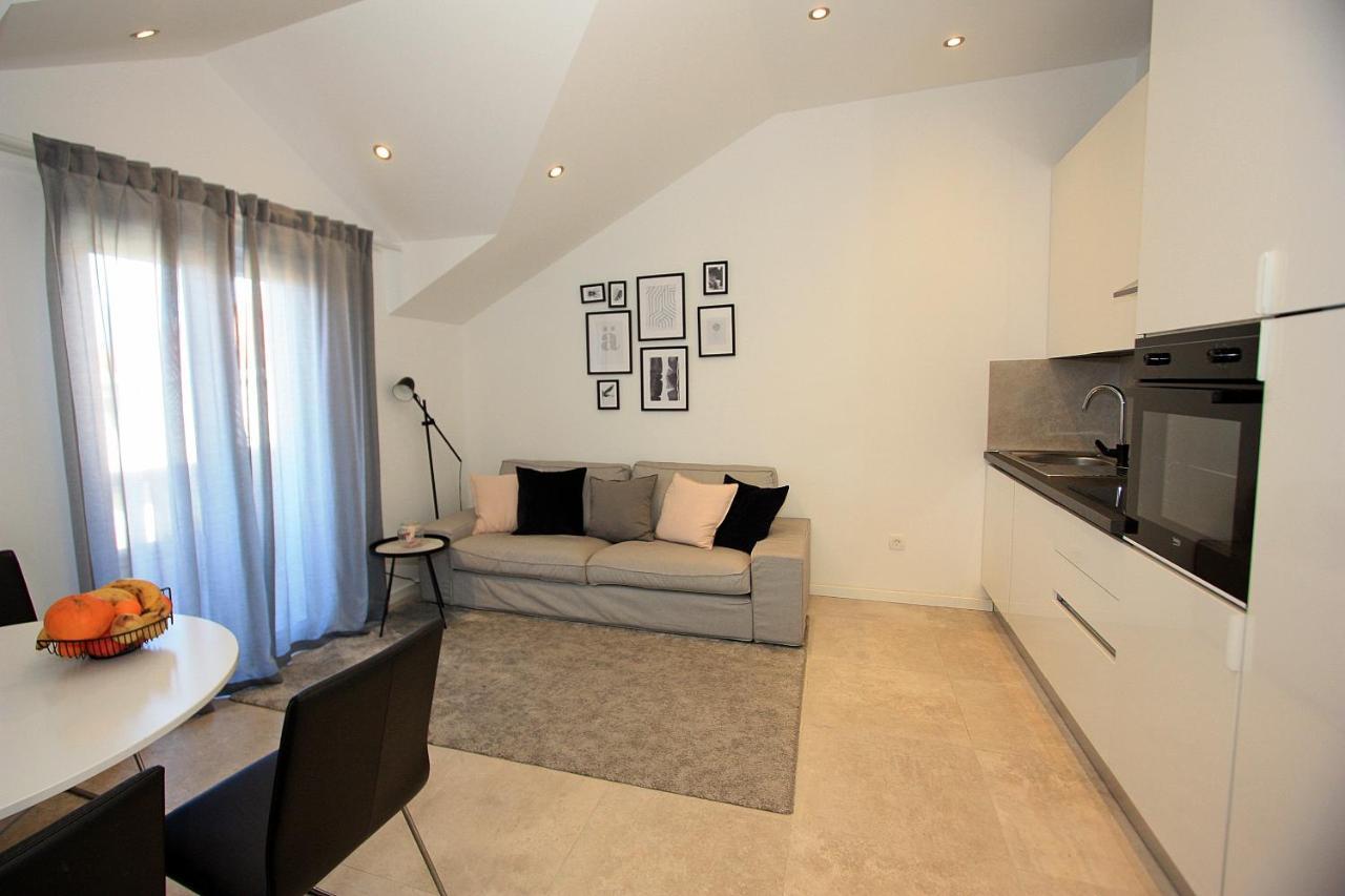 סופטאר Apartman Ivana מראה חיצוני תמונה